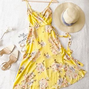 Francesca’s Mi Ami Yellow Floral Print Sundress